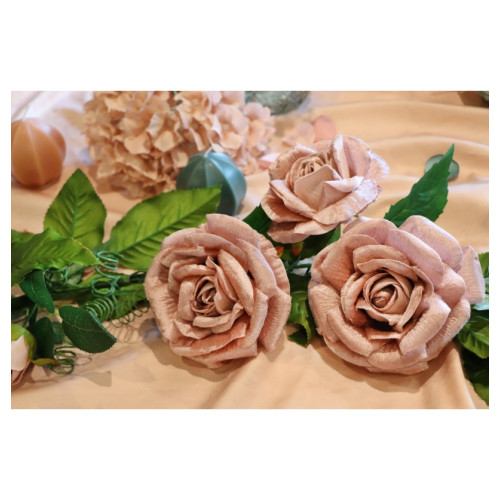 CDT ROSES LUXE VELOURS ROSE POUDRE