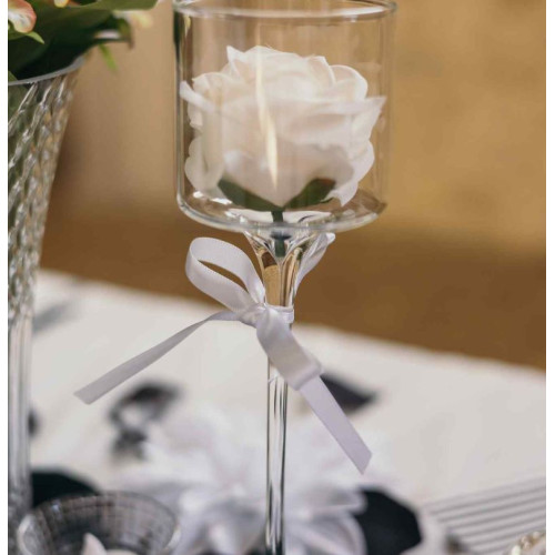 4 ROSES TISSU BLANC Ø6CM