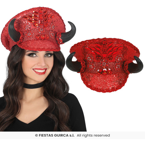 CASQUETTE ROUGE AVEC CORNES